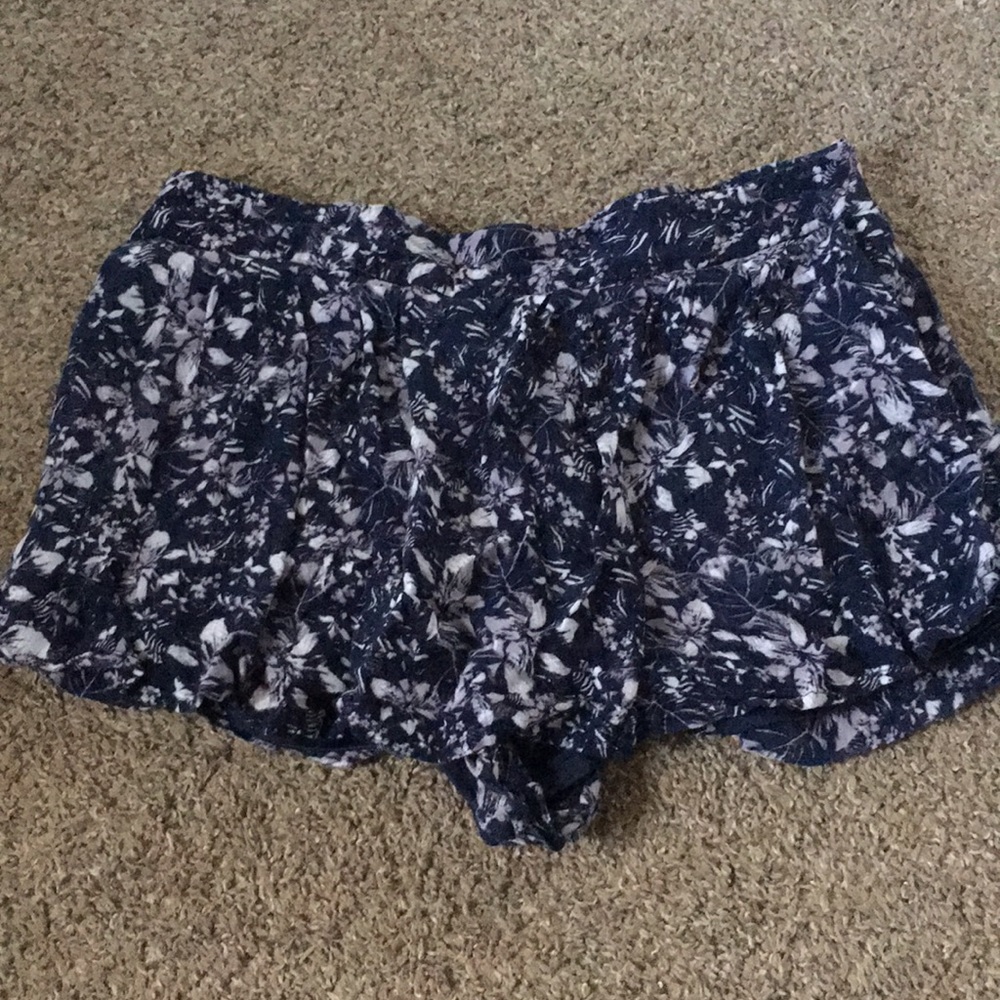 Floral shorts with pockets